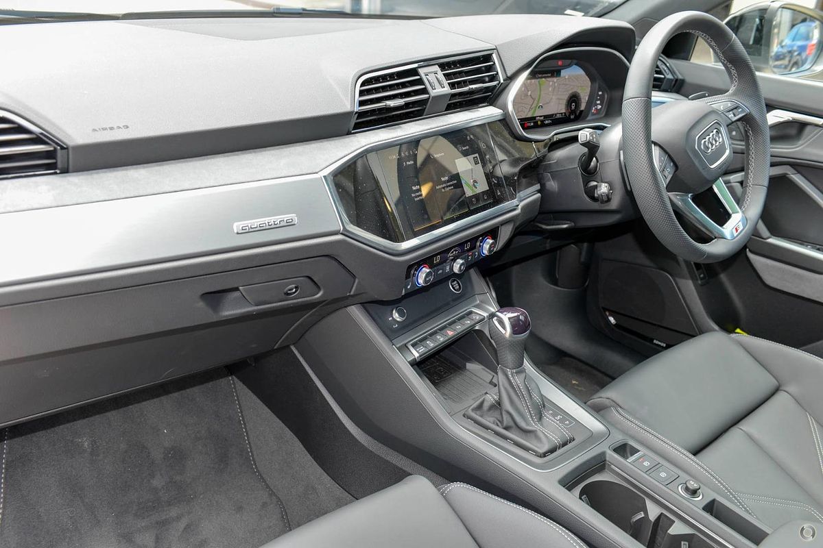 2024 Audi Q3 40 TFSI S Line F3