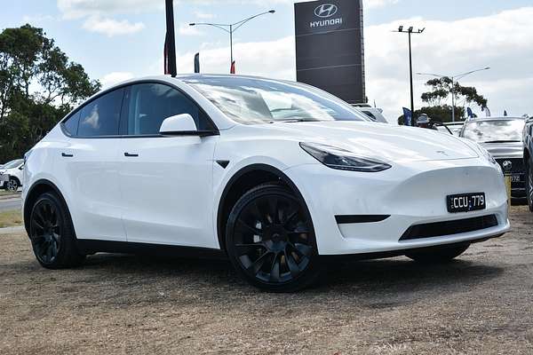 2022 Tesla Model Y Rear-Wheel Drive