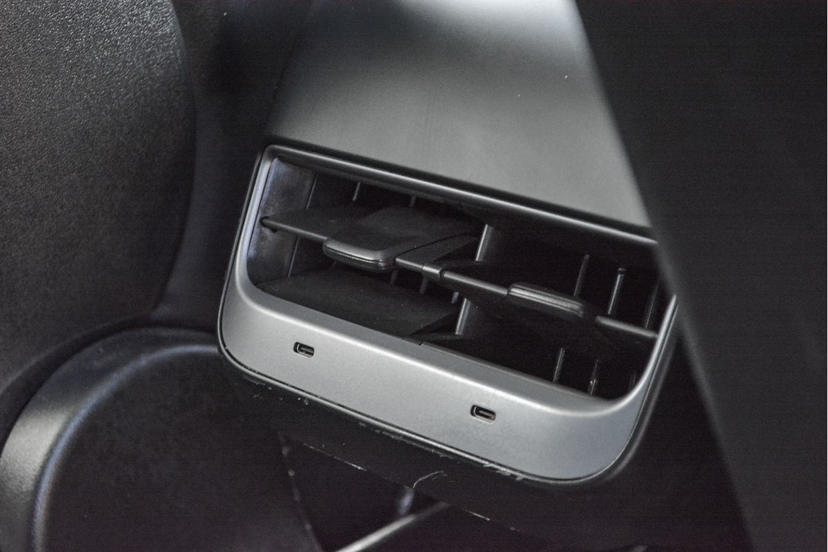 2022 Tesla Model Y Rear-Wheel Drive