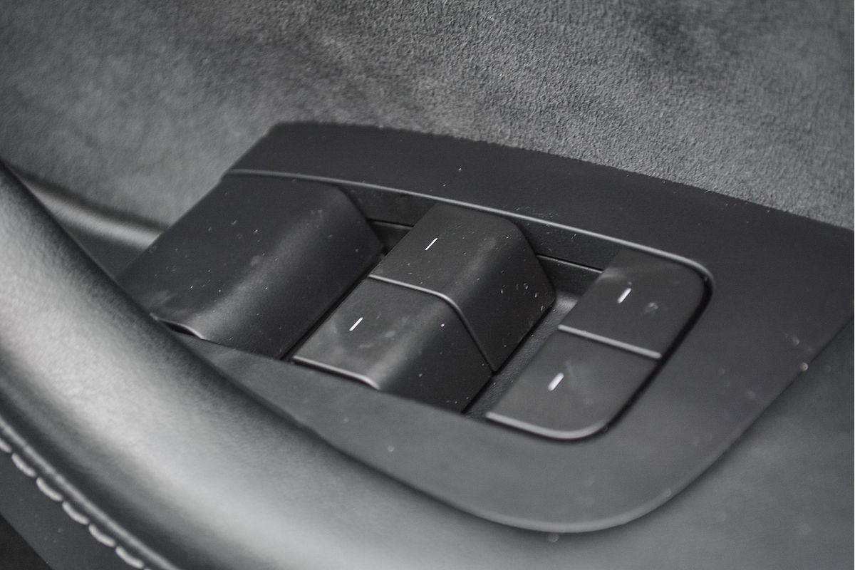 2022 Tesla Model Y Rear-Wheel Drive