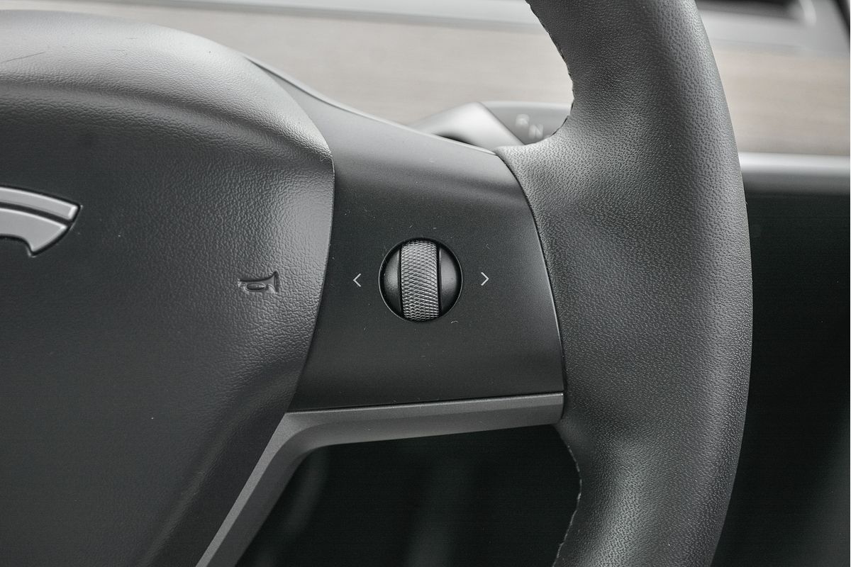 2022 Tesla Model Y Rear-Wheel Drive