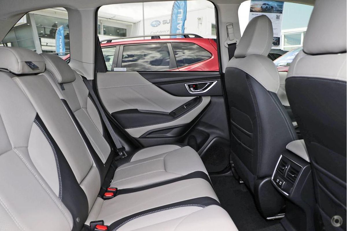 2024 Subaru Forester 2.5i-S S5