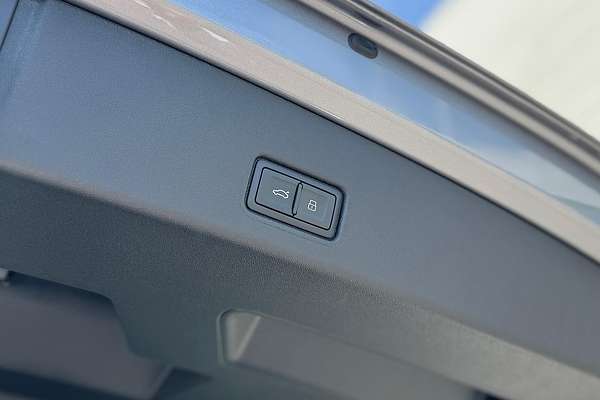 2024 Audi Q4 e-tron 55 F4
