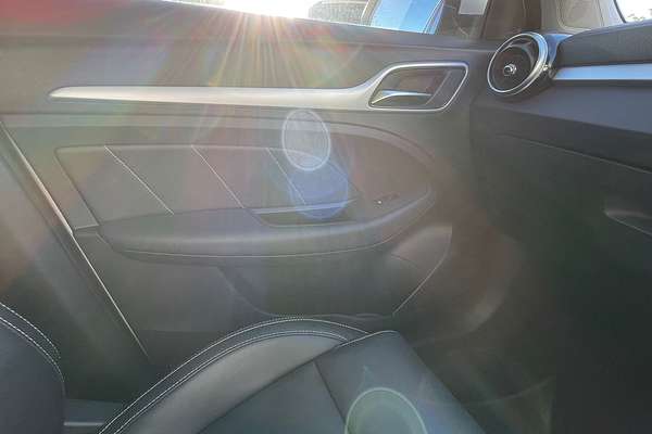2022 MG ZS Excite AZS1
