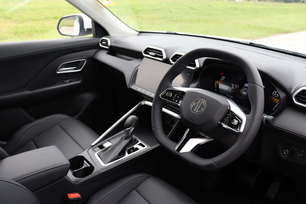 2025 MG ZS Essence ZS32