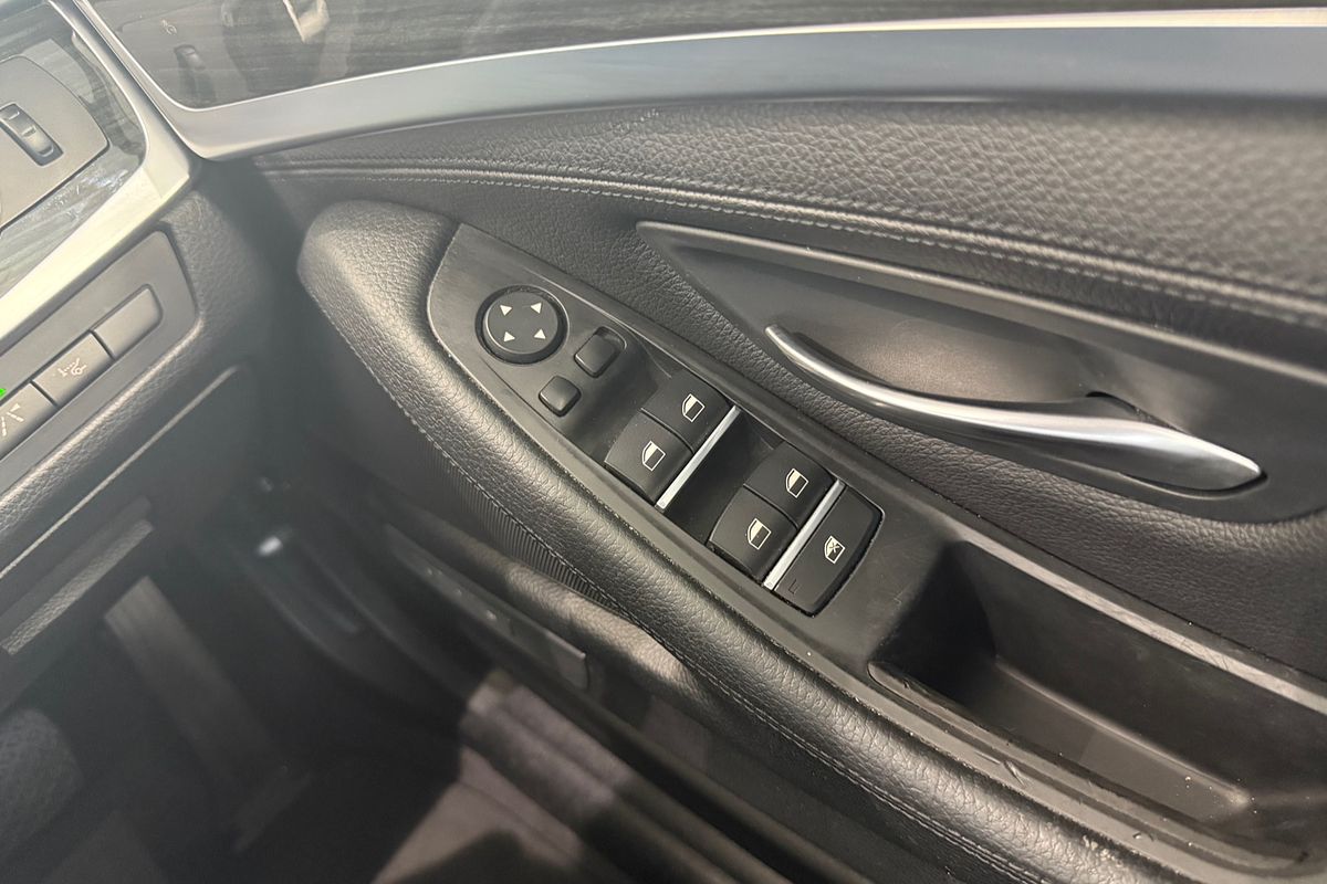 2016 BMW 5 Series 520d M Sport F10 LCI