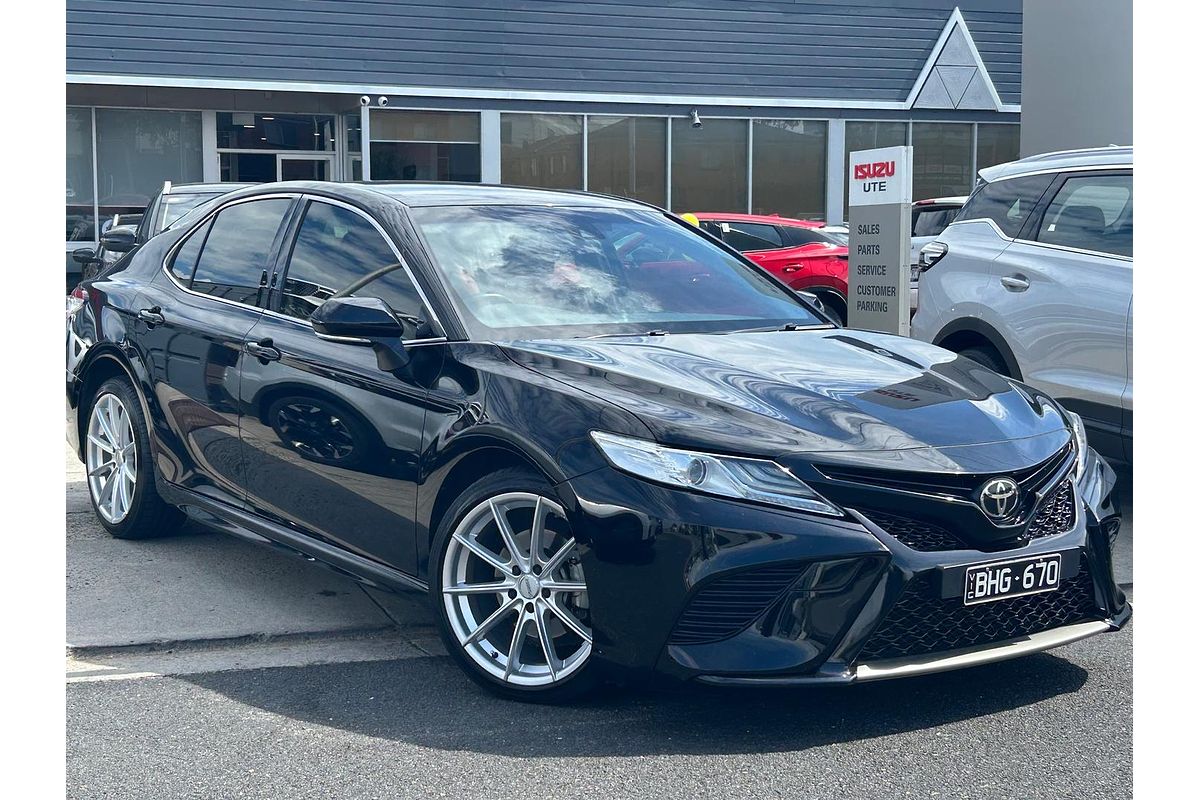 2020 Toyota Camry SX GSV70R