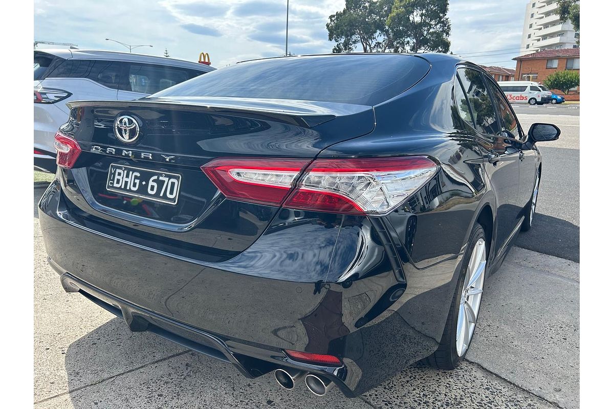 2020 Toyota Camry SX GSV70R