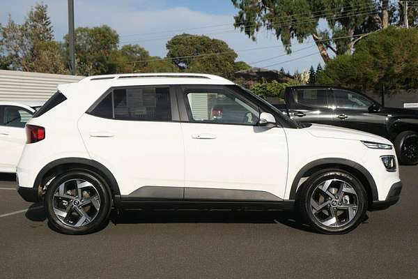 2024 Hyundai Venue Elite QX.V5