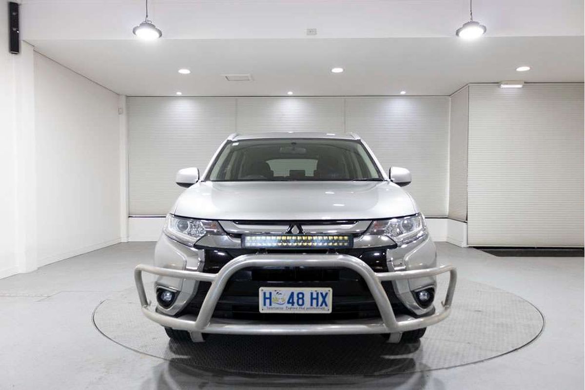 2018 Mitsubishi ZL Outlander ES 2.4L PET CVT 2WD 7S