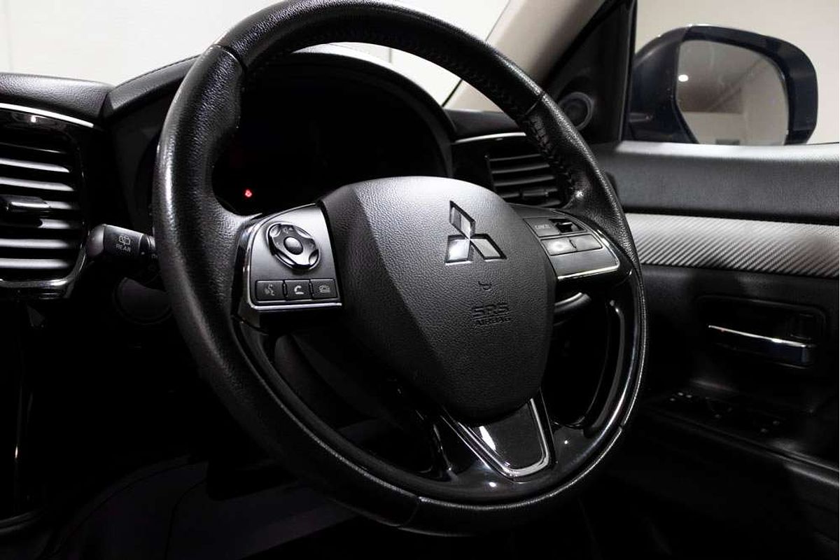 2018 Mitsubishi ZL Outlander ES 2.4L PET CVT 2WD 7S