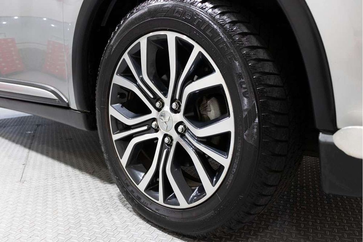 2018 Mitsubishi ZL Outlander ES 2.4L PET CVT 2WD 7S