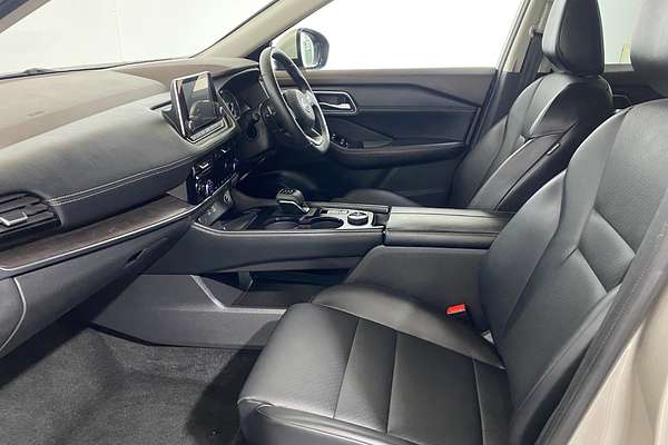 2023 Nissan X-TRAIL ST-L T33