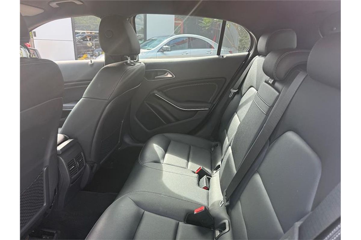 2015 Mercedes-Benz GLA-Class GLA200 CDI X156