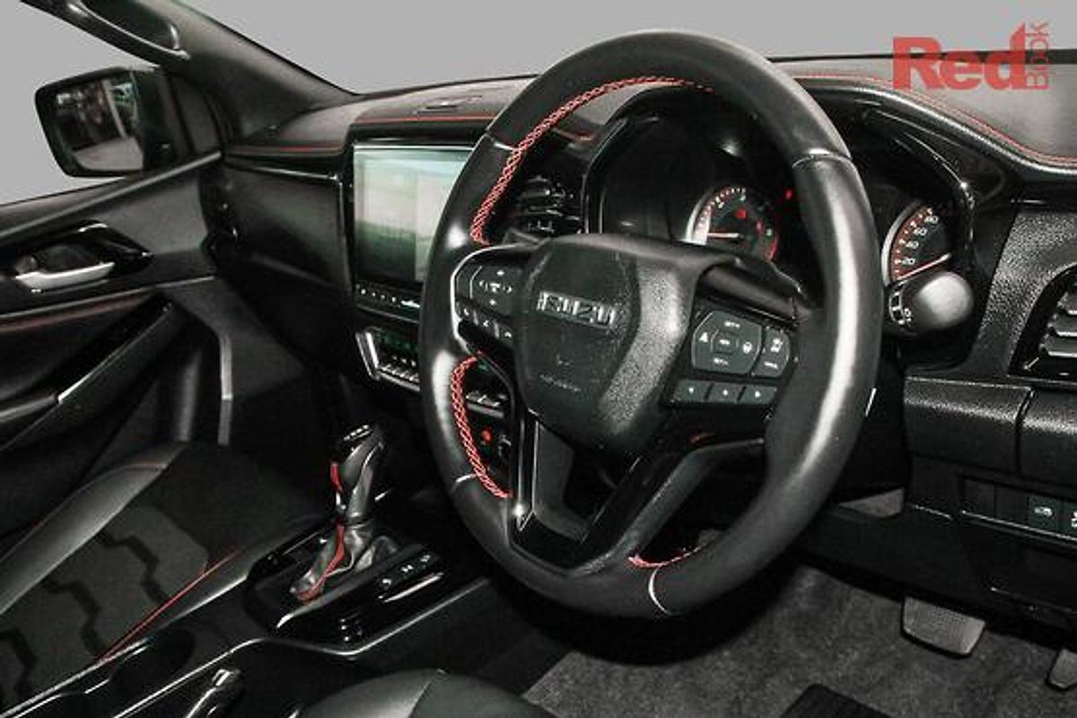 2025 Isuzu D-MAX X-TERRAIN  4X4
