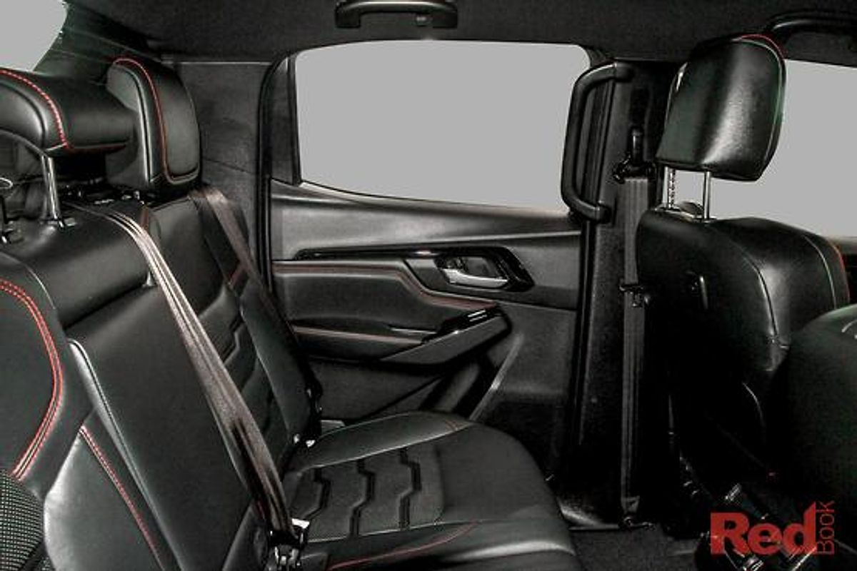 2025 Isuzu D-MAX X-TERRAIN  4X4