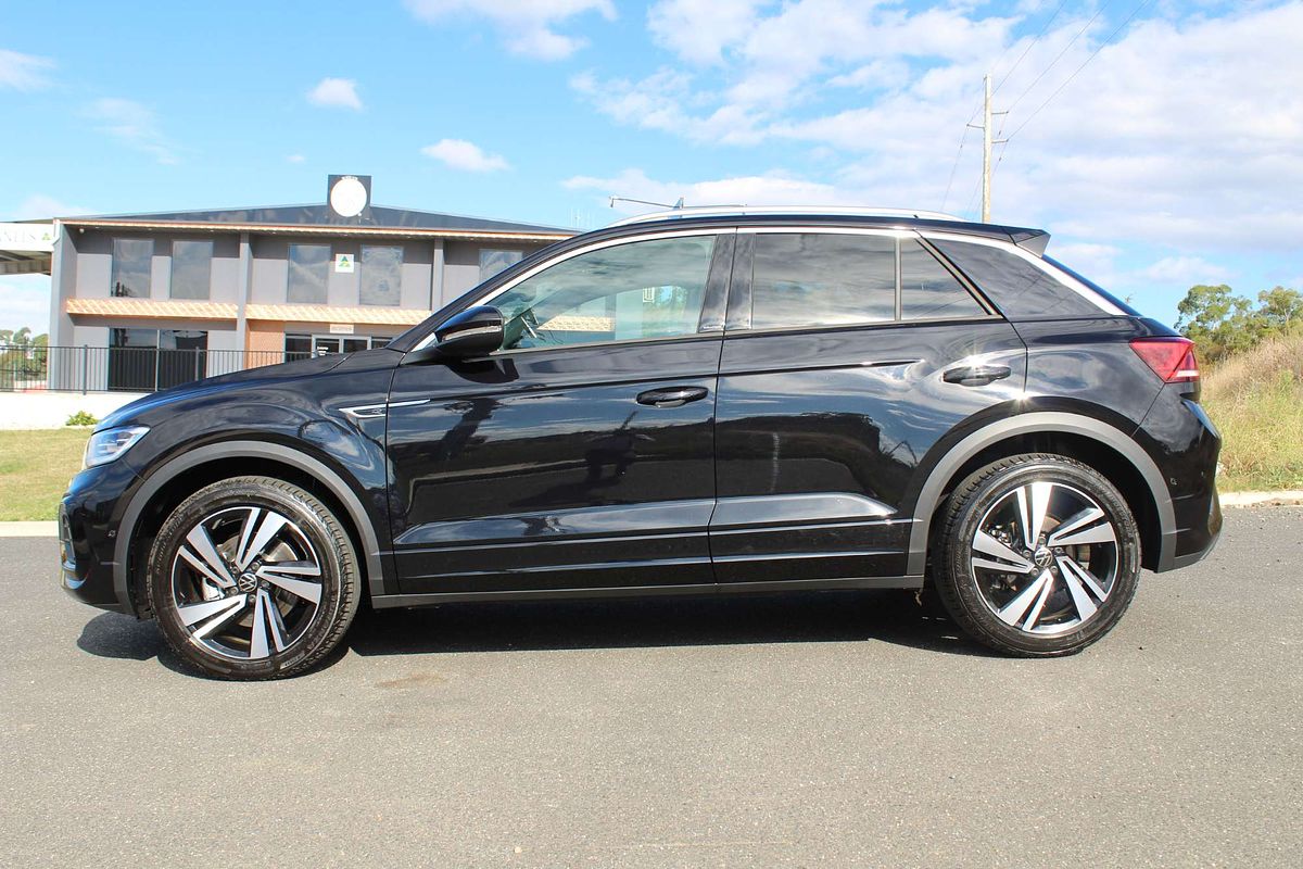 2025 Volkswagen T-Roc 140TSI R-Line D11