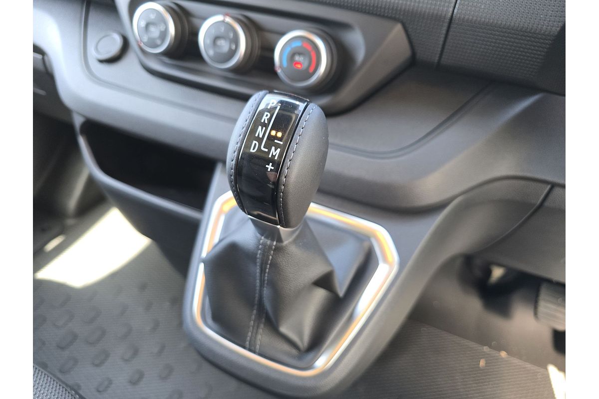 2024 Renault Trafic Pro X82 SWB