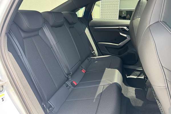 2024 Audi A3 35 TFSI S line GY