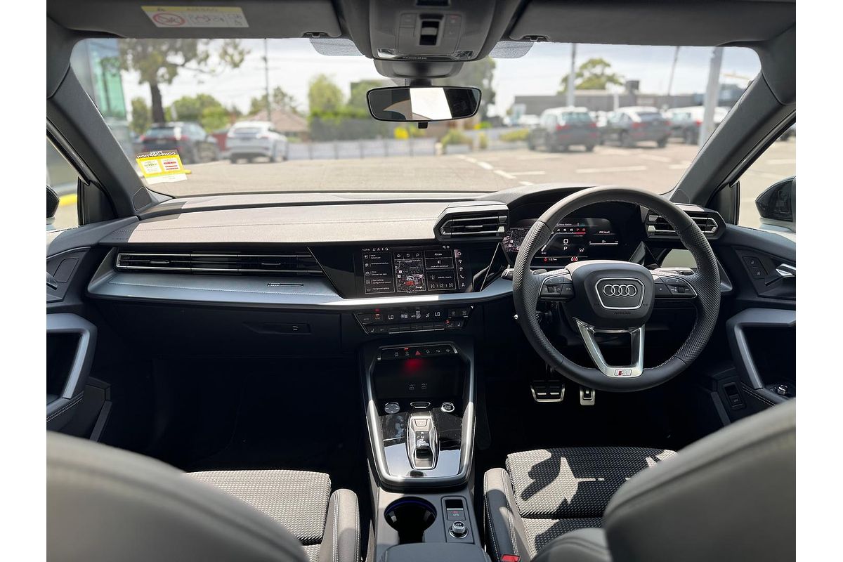 2024 Audi A3 35 TFSI S line GY