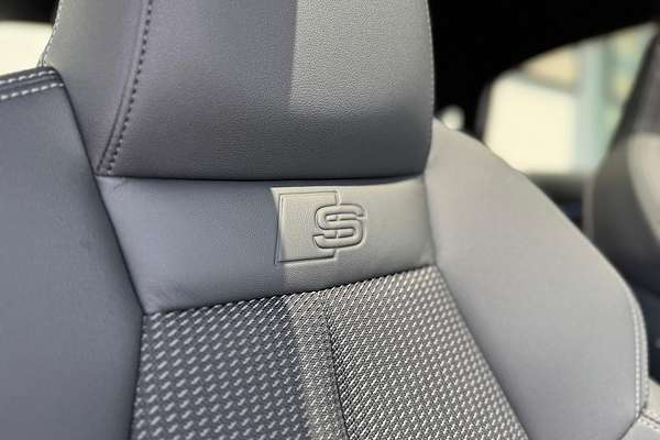 2024 Audi A3 35 TFSI S line GY