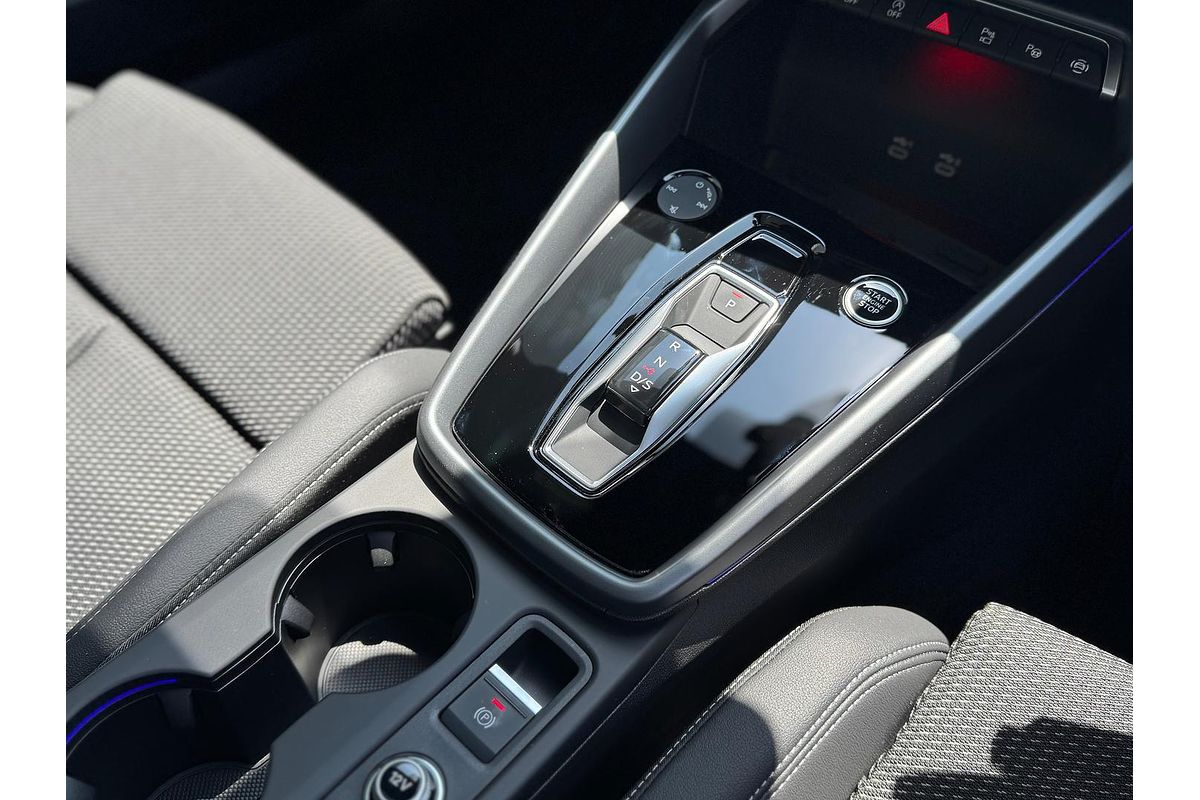 2024 Audi A3 35 TFSI S line GY