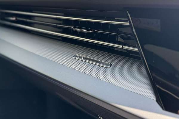 2024 Audi A3 35 TFSI S line GY