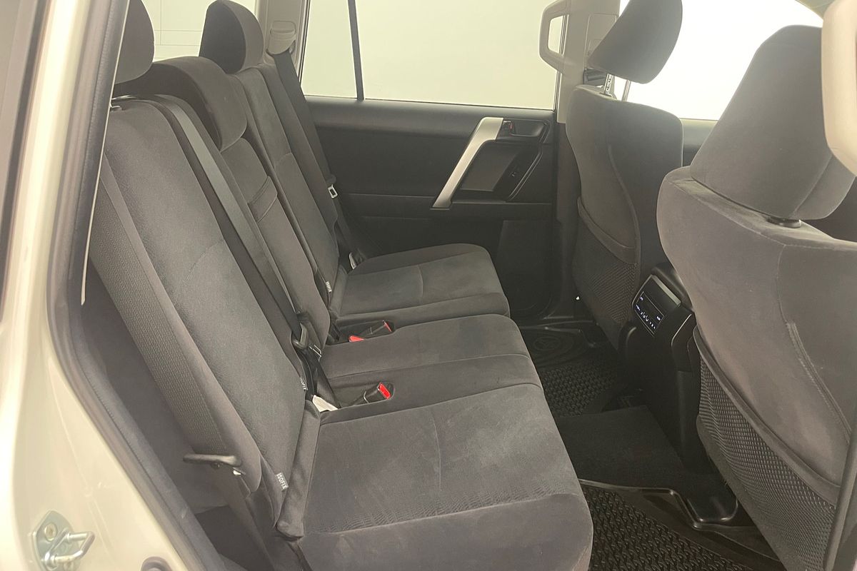 Prado GXL 2.8L T Diesel Automatic Wagon 4277430 005