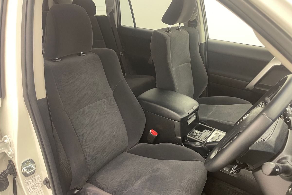 Prado GXL 2.8L T Diesel Automatic Wagon 4277430 005