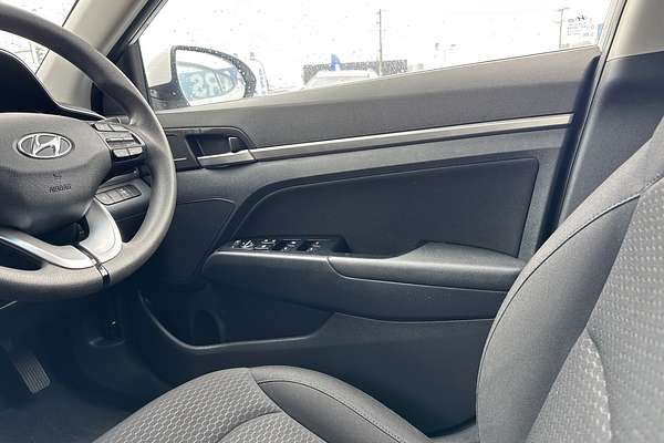 2018 Hyundai Elantra Go AD.2