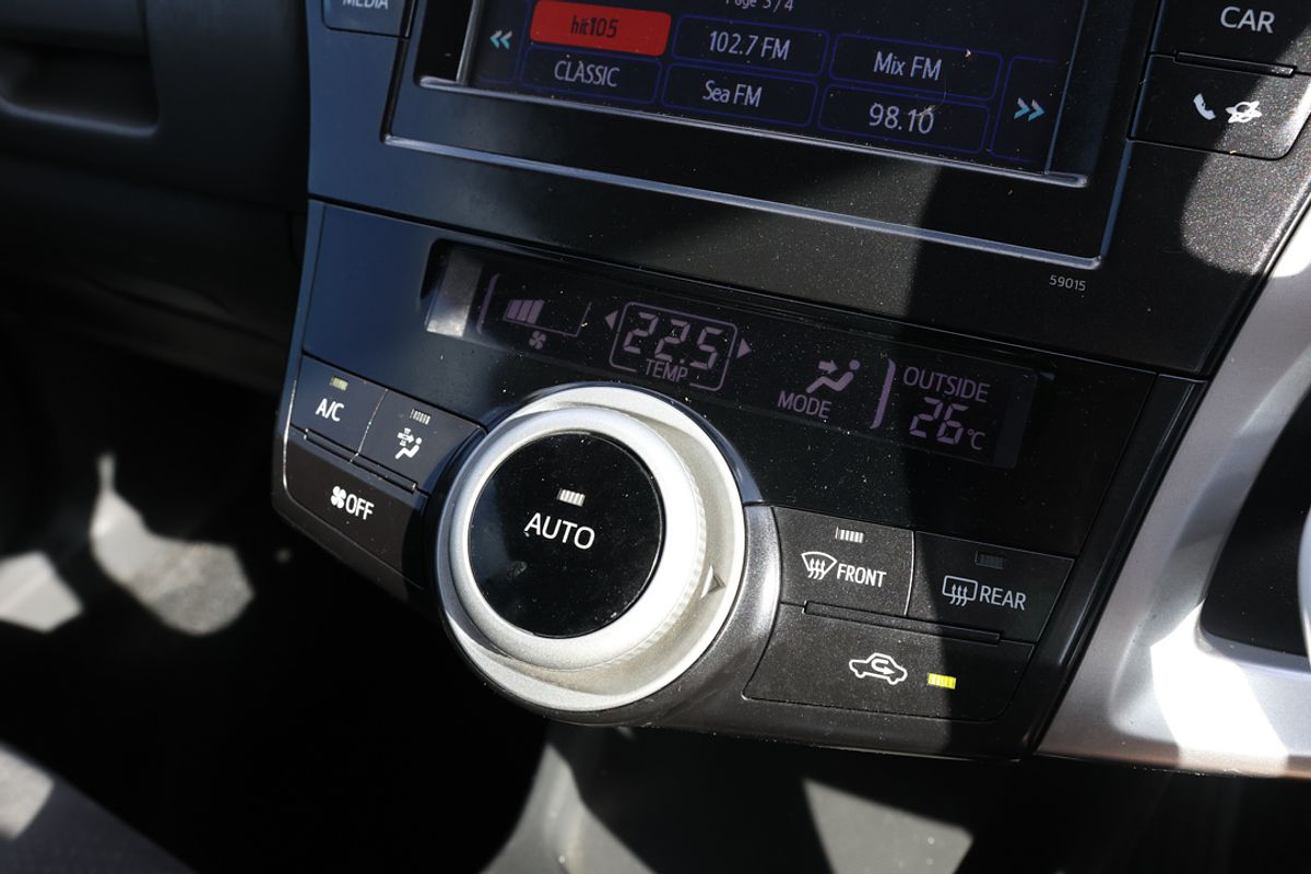 2013 Toyota Prius ZVW30R