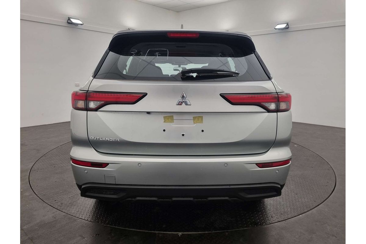 2024 Mitsubishi Outlander ES ZM
