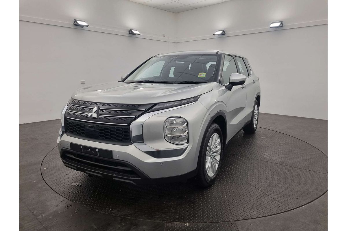 2024 Mitsubishi Outlander ES ZM