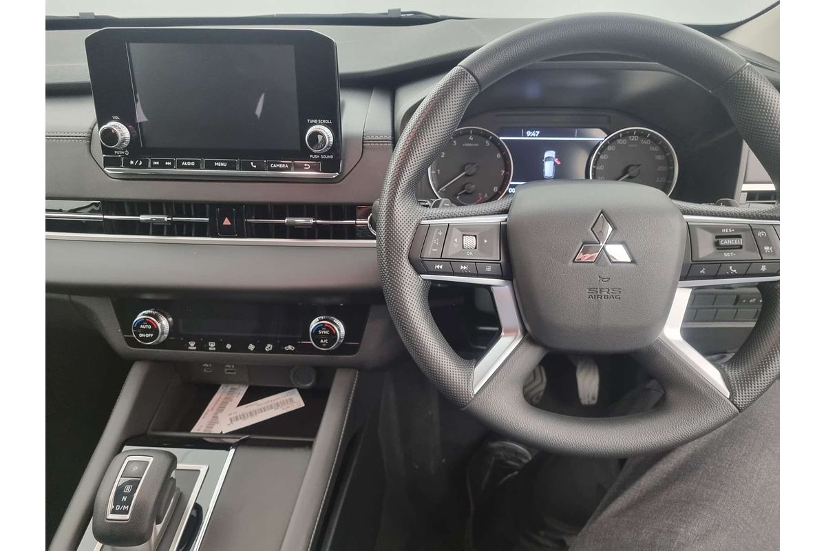 2024 Mitsubishi Outlander ES ZM