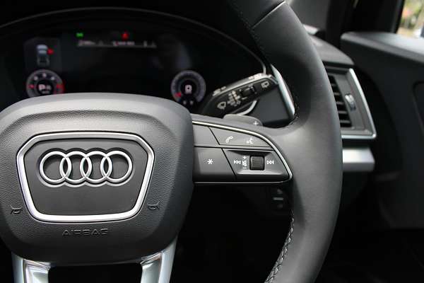 2024 Audi Q5 40 TDI Sport FY
