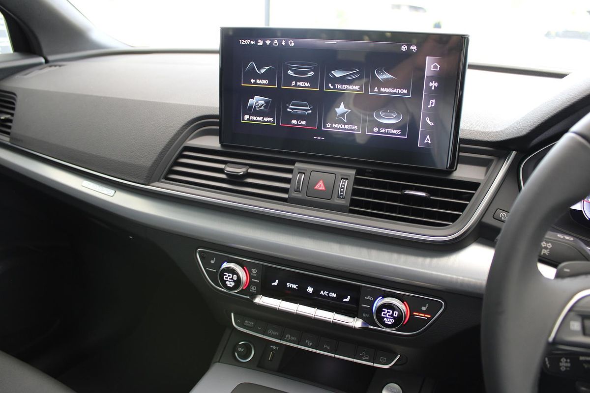 2024 Audi Q5 40 TDI Sport FY