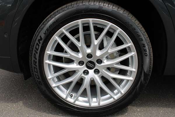 2024 Audi Q5 40 TDI Sport FY