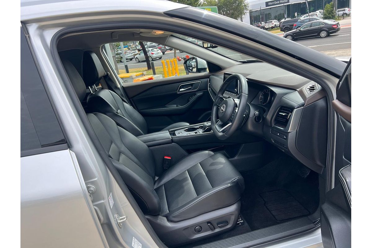 2024 Nissan X-TRAIL ST-L T33
