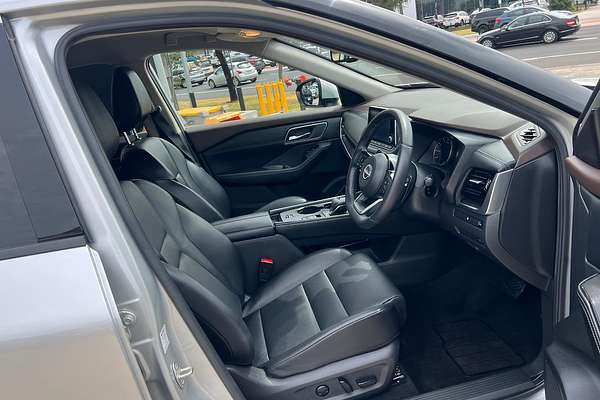 2024 Nissan X-TRAIL ST-L T33