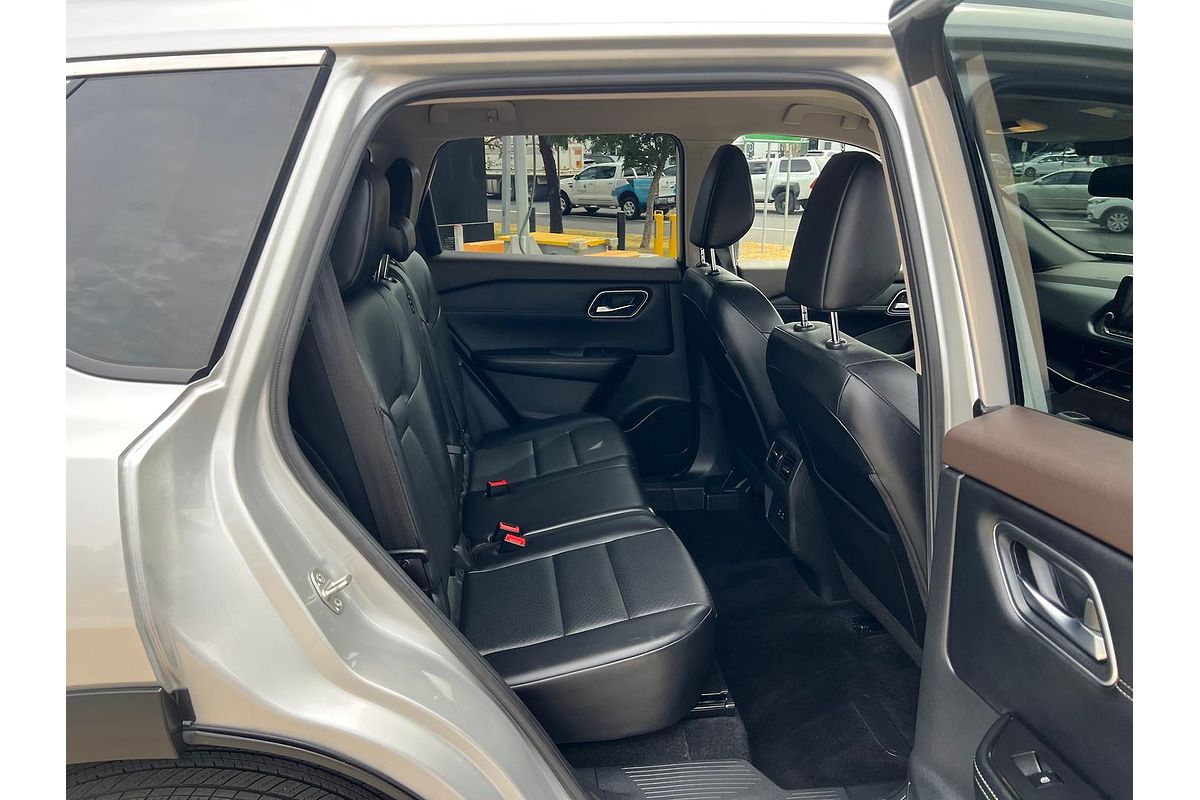 2024 Nissan X-TRAIL ST-L T33
