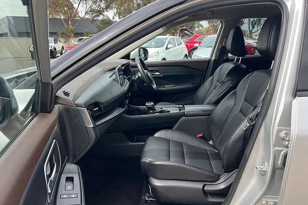 2024 Nissan X-TRAIL ST-L T33