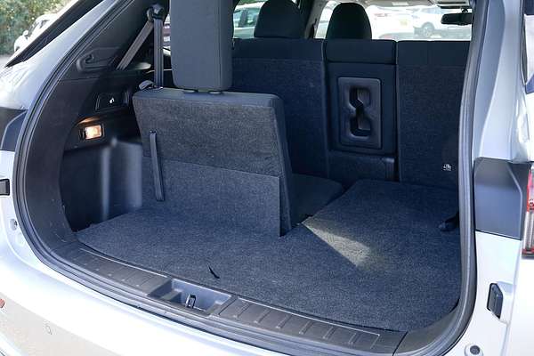 2023 Mitsubishi Outlander LS ZM