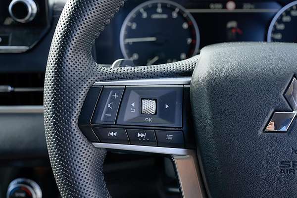 2023 Mitsubishi Outlander LS ZM