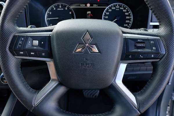 2023 Mitsubishi Outlander LS ZM