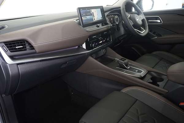 2025 Nissan QASHQAI Ti J12
