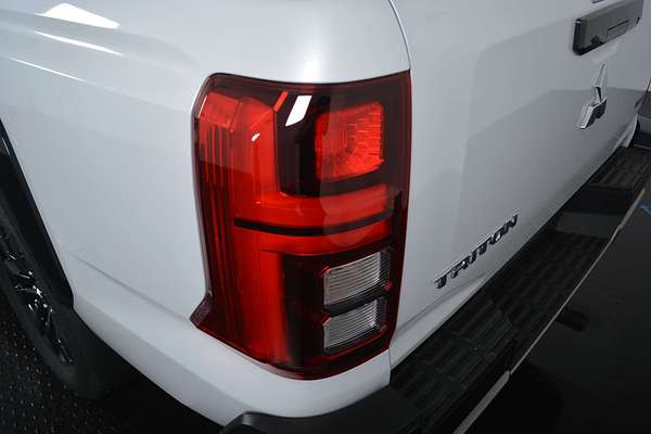 2024 Mitsubishi Triton GSR MV 4X4