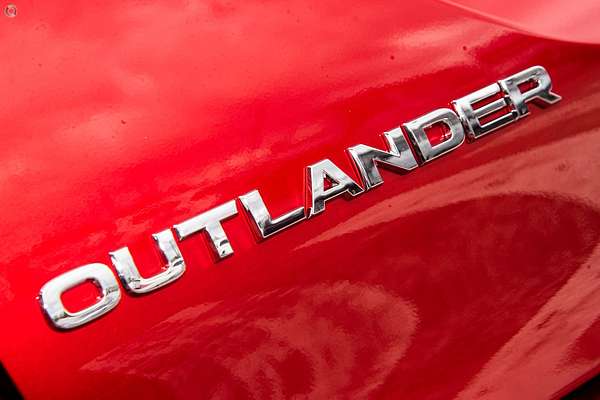 2024 Mitsubishi Outlander ES ZM