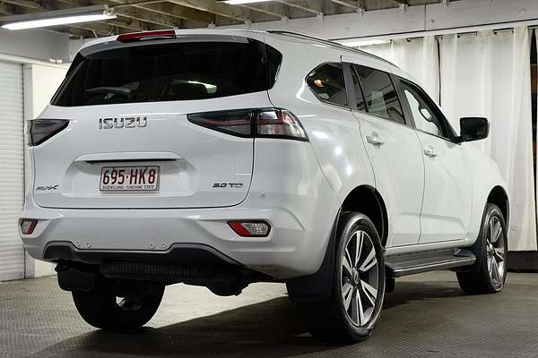 2023 Isuzu MU-X LS-T