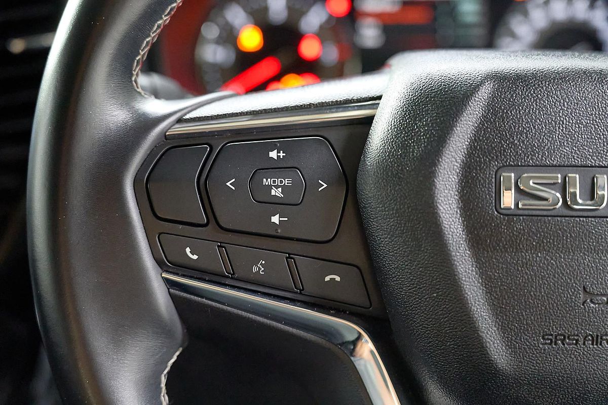 2023 Isuzu MU-X LS-T