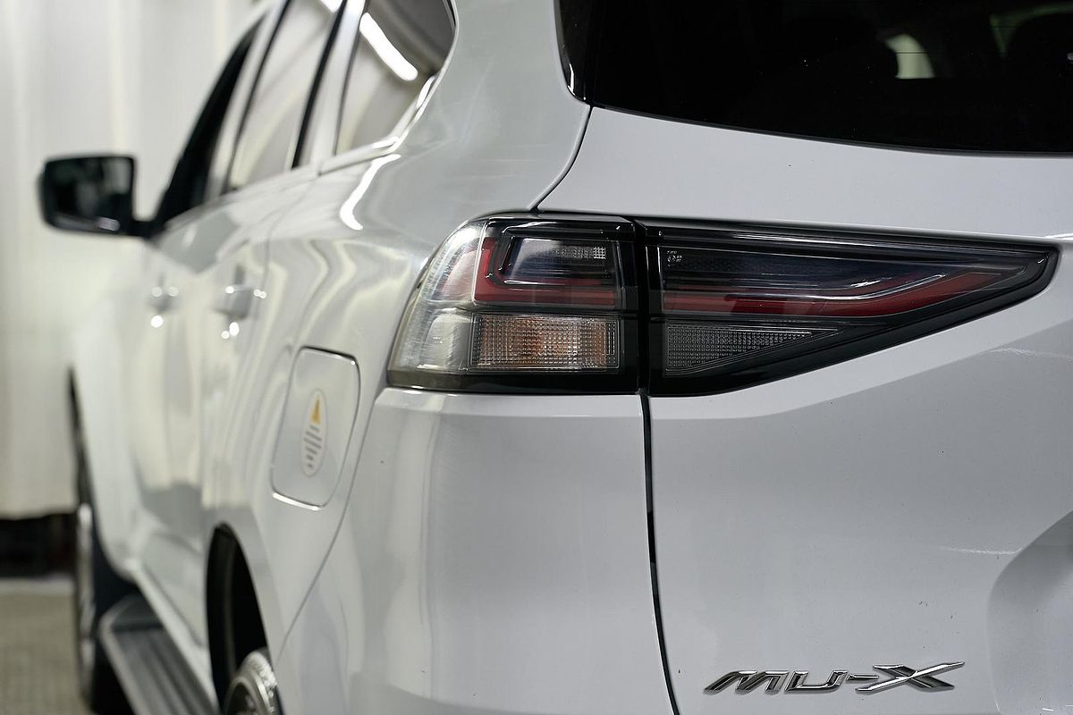 2023 Isuzu MU-X LS-T